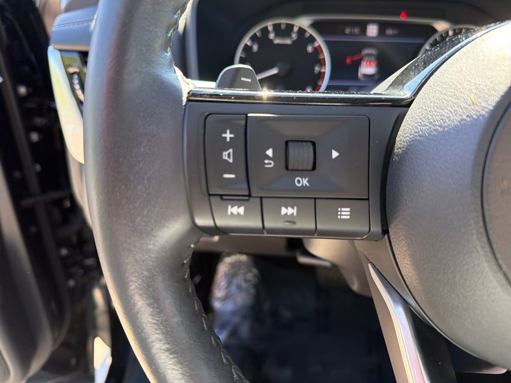 Used 2023 Nissan Rogue SL w/ SL Premium Package image 23