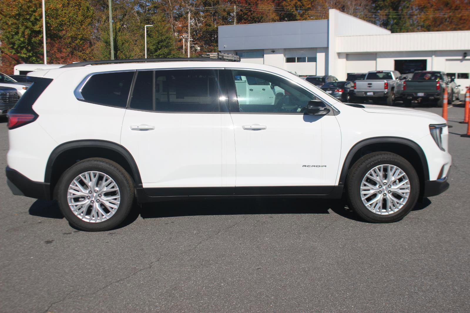 New 2025 GMC Acadia Elevation w/ Elevation Premium Package image 8