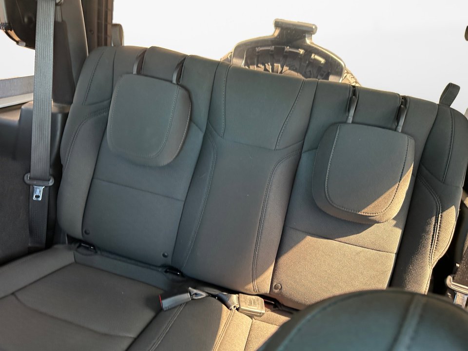 Used 2020 Jeep Wrangler Sport image 15