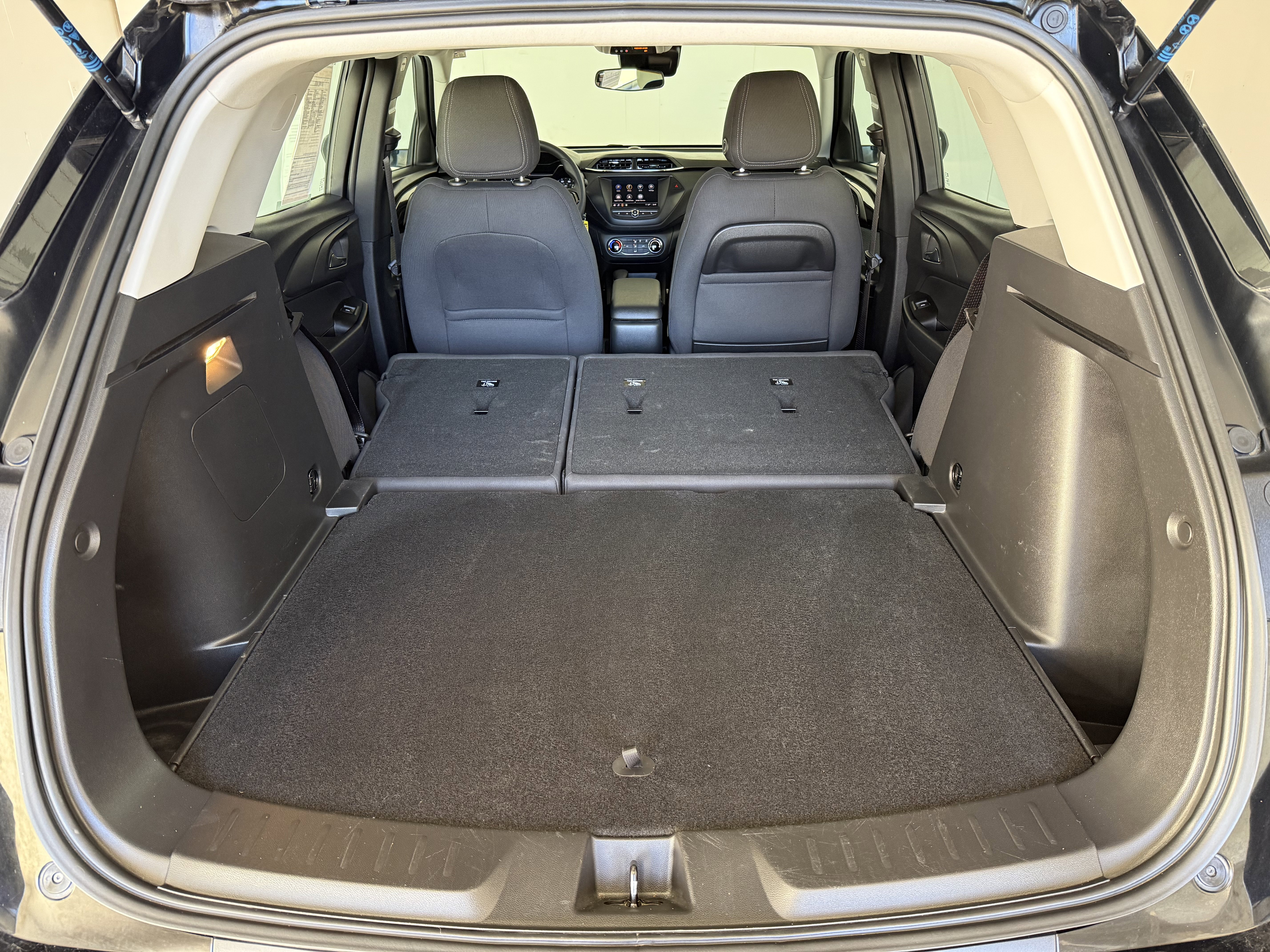 Used 2022 Chevrolet TrailBlazer LS image 40