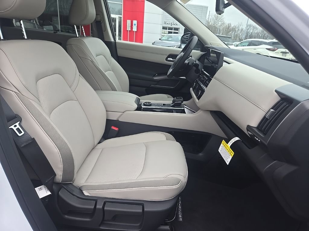 New 2026 Nissan Pathfinder SL image 26