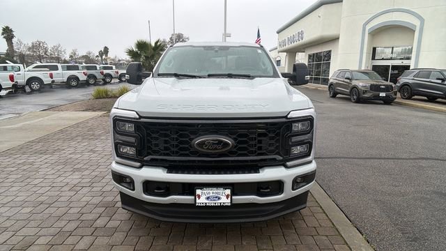 New 2026 Ford F350 Lariat w/ Black Appearance Package image 8