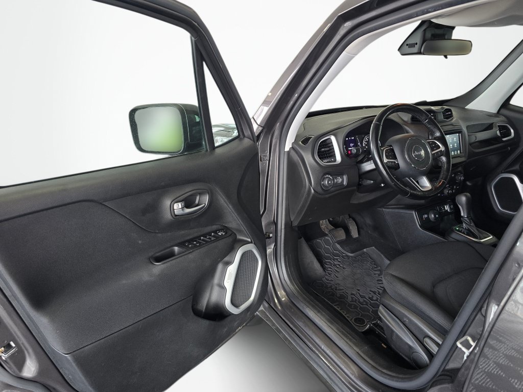 Used 2019 Jeep Renegade Latitude w/ Cold Weather Group AWD/4WD image 33