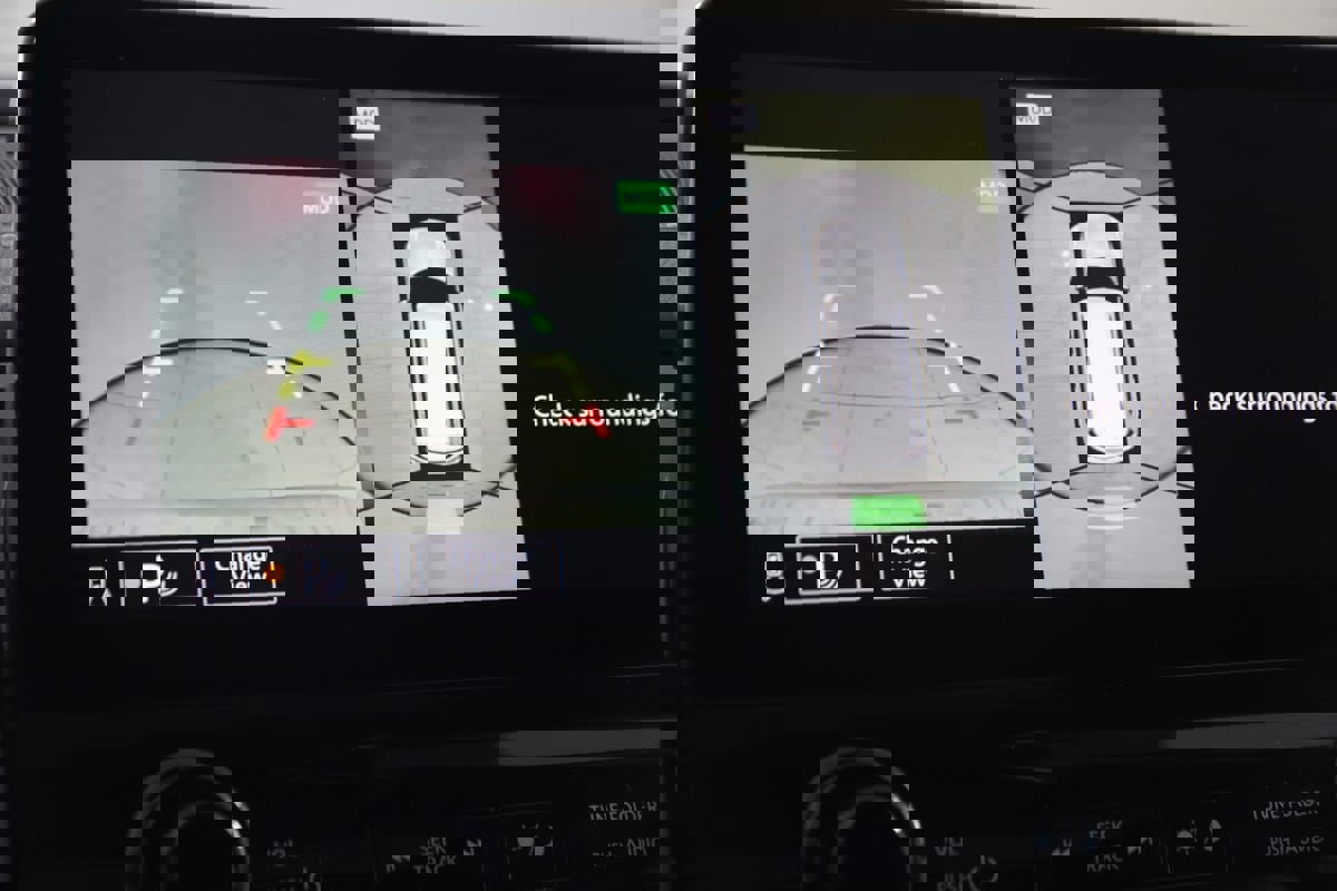 Used 2023 INFINITI QX80 Premium Select w/ All-Season Package image 10