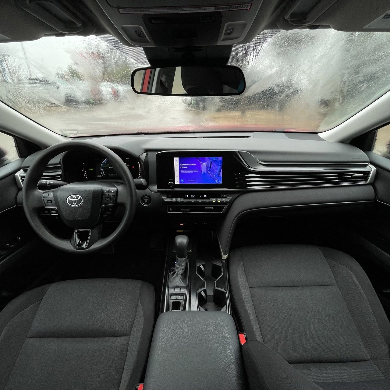 Used 2025 Toyota Camry LE image 10