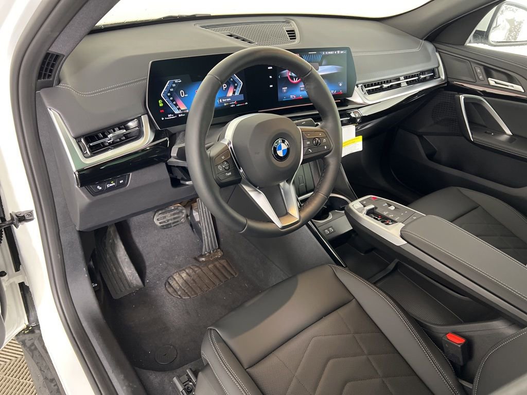 New 2026 BMW X2 xDrive28i w/ Convenience Package image 7