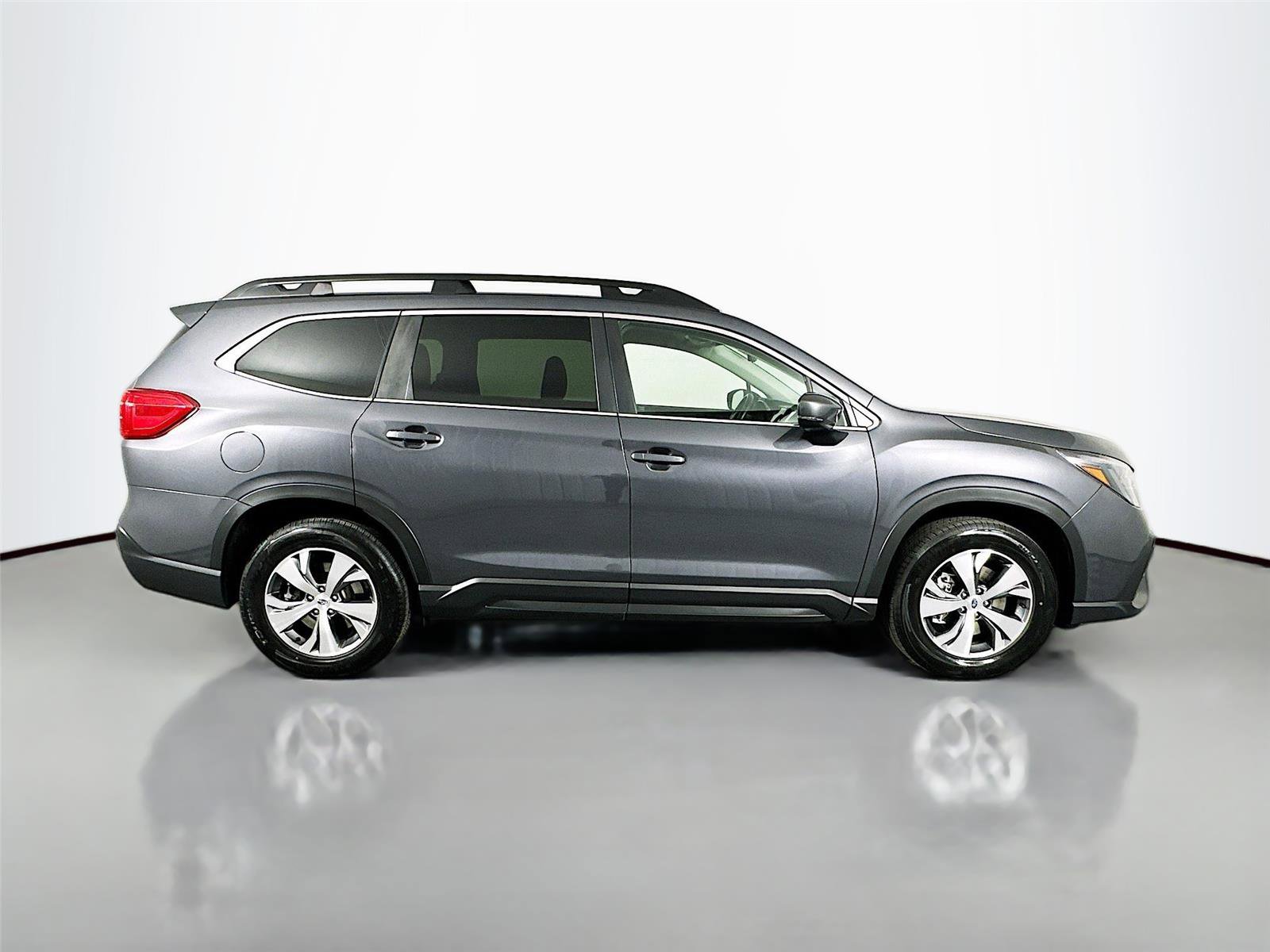Used 2024 Subaru Ascent Premium w/ Convenience Package image 17