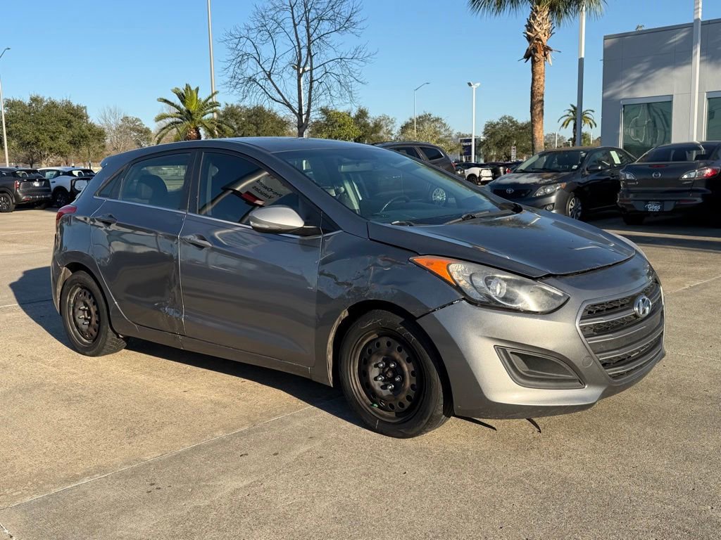 Used 2017 Hyundai Elantra GT image 6