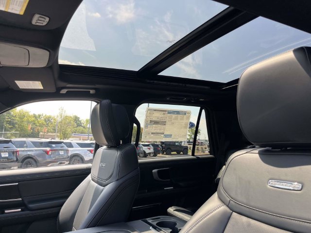 New 2027 Ford Expedition Platinum w/ Stealth Appearance Package AWD/4WD image 15