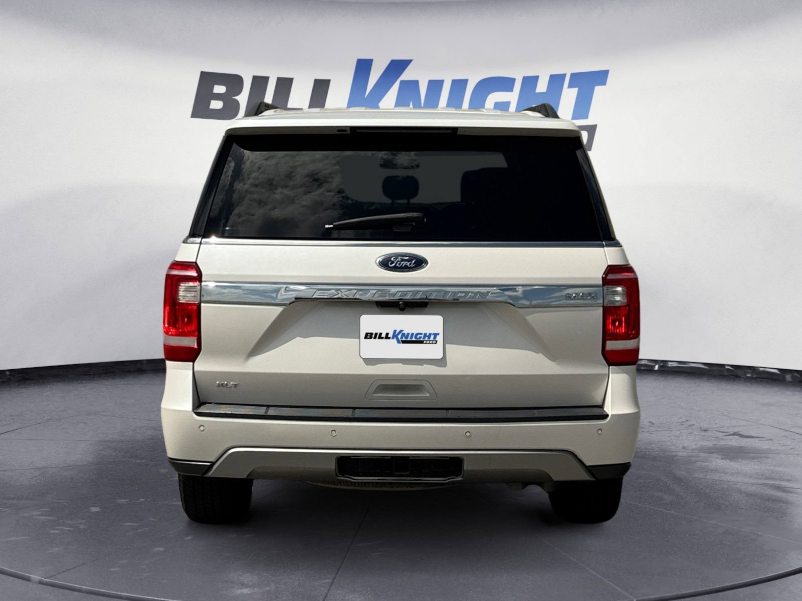 Used 2019 Ford Expedition Max XLT w/ Equipment Group 202A AWD/4WD image 4