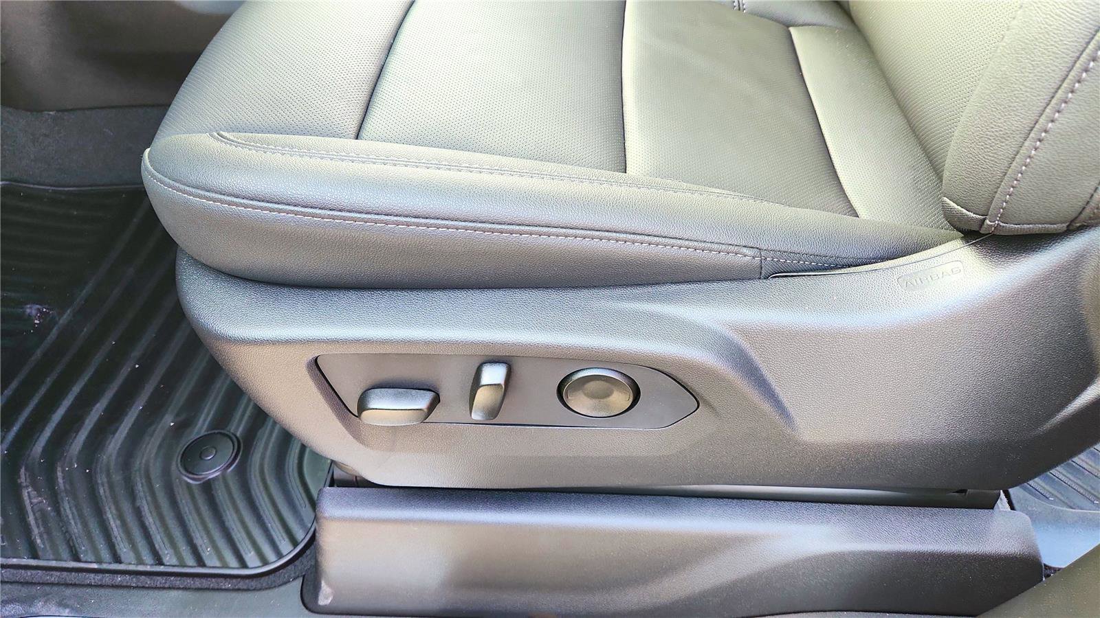 New 2026 Chevrolet Silverado 3500 LTZ w/ LTZ Premium Package image 12