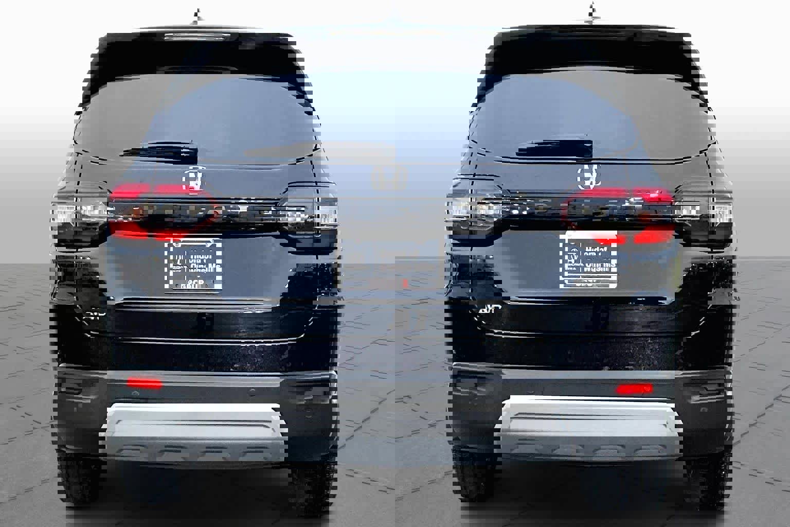 Used 2025 Honda Pilot EX-L image 4