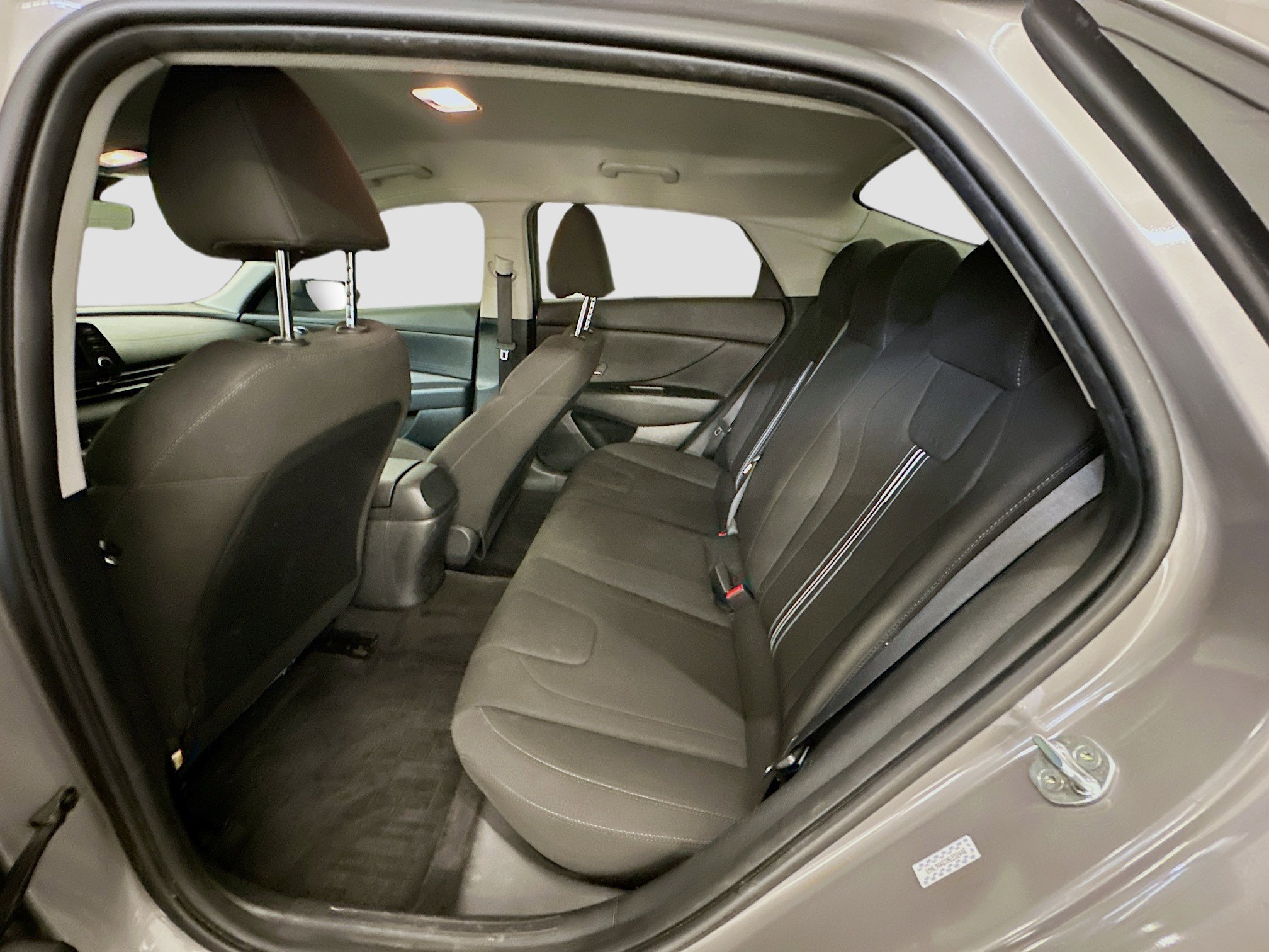 Used 2022 Hyundai Elantra SEL image 28