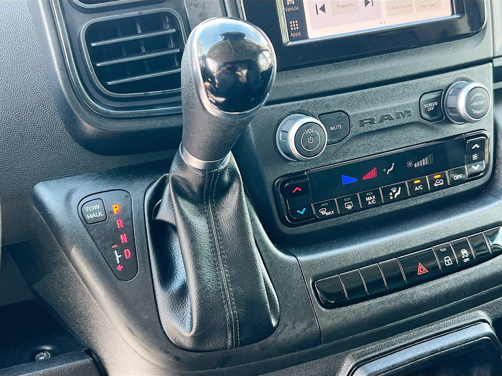 Used 2022 RAM ProMaster 2500 w/ Convenience Group image 25