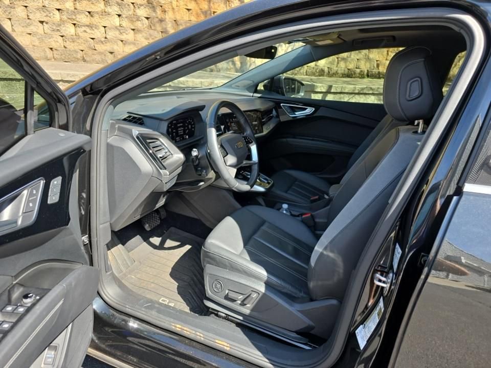 Used 2023 Audi Q4 e-tron Premium Plus image 9
