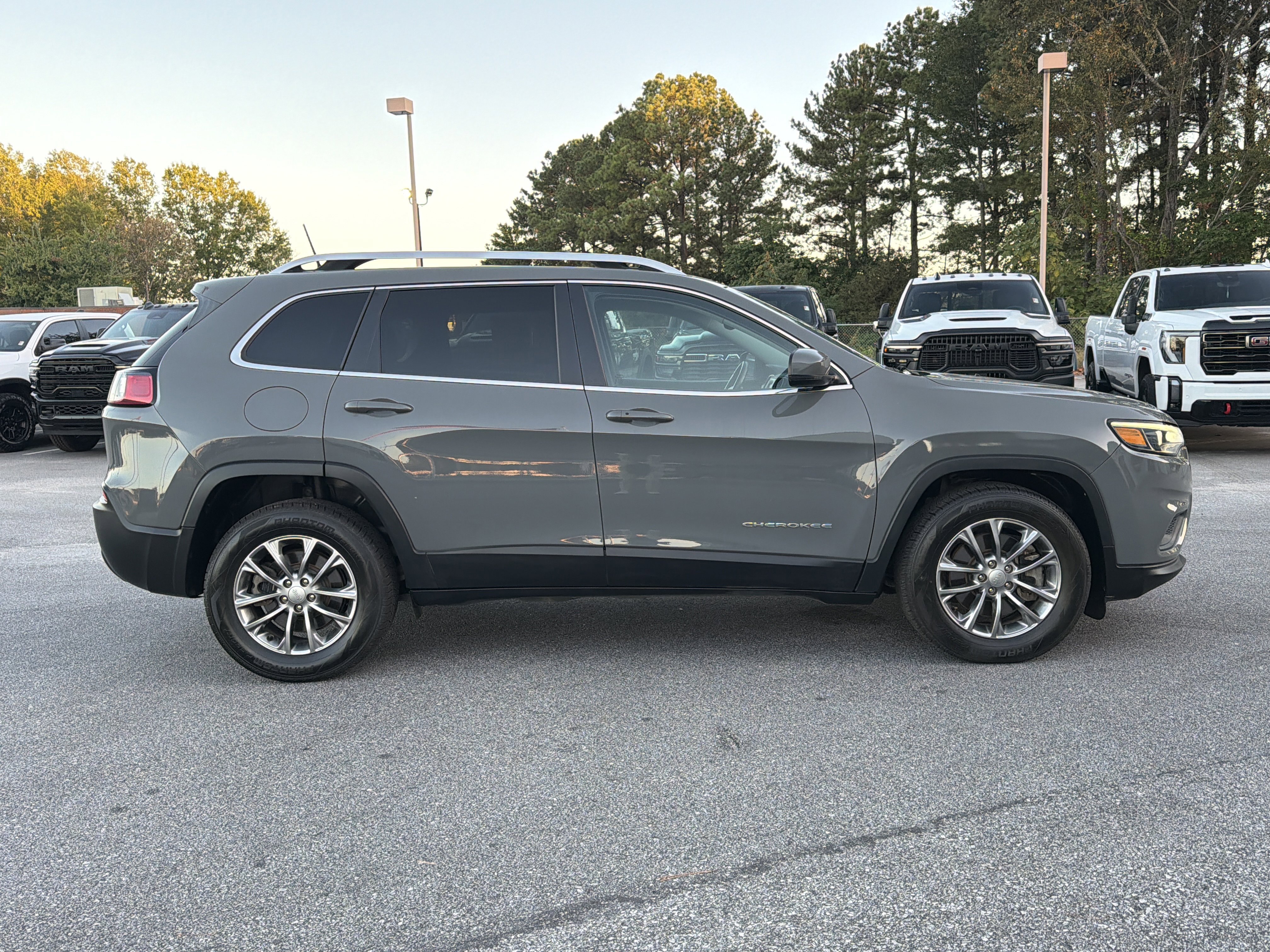 Used 2021 Jeep Cherokee Latitude Lux w/ Sun & Sound Group image 5