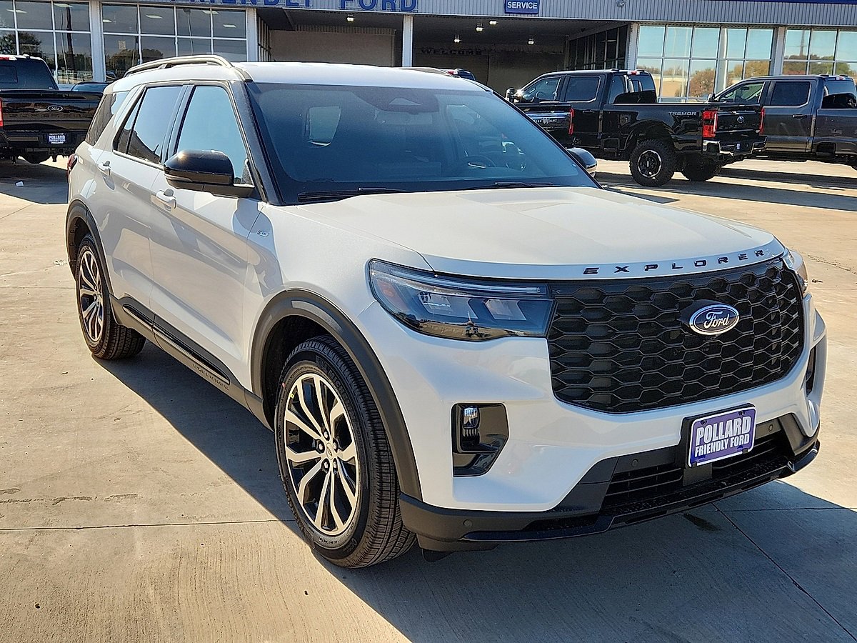 New 2026 Ford Explorer ST-Line w/ Premium Package image 4