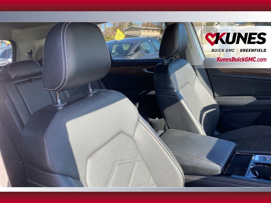 Used 2024 Volkswagen Atlas SE image 47