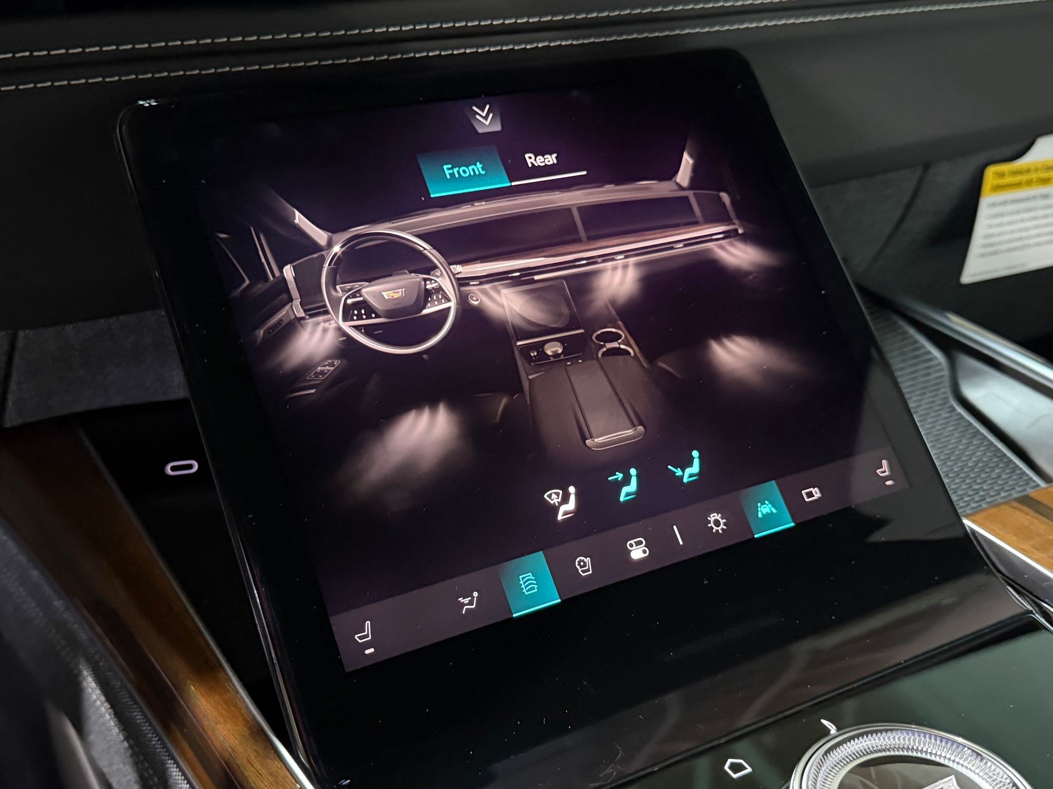 New 2026 Cadillac Escalade Platinum Sport AWD/4WD image 32