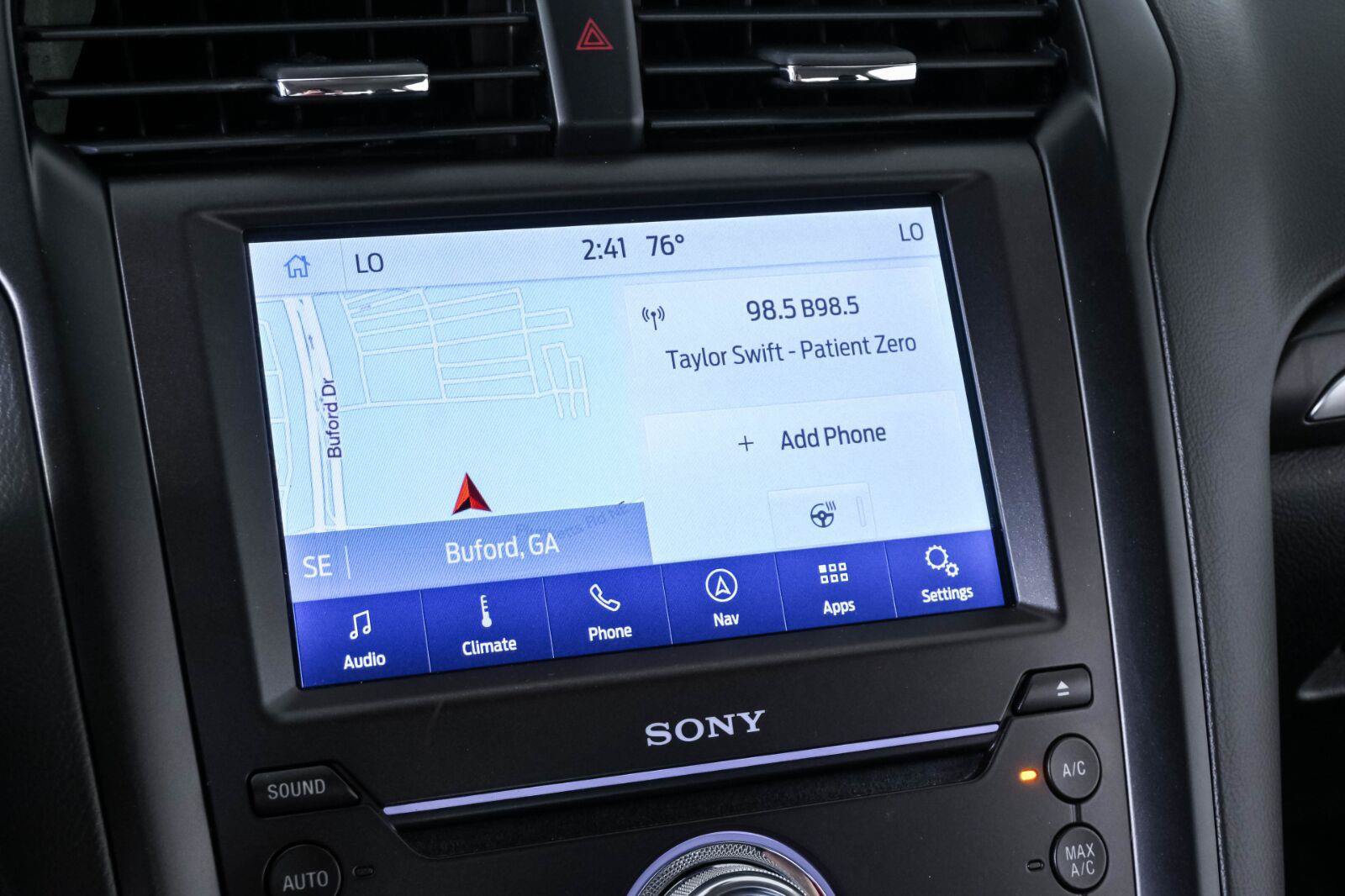 Used 2019 Ford Fusion Energi Titanium FWD image 13