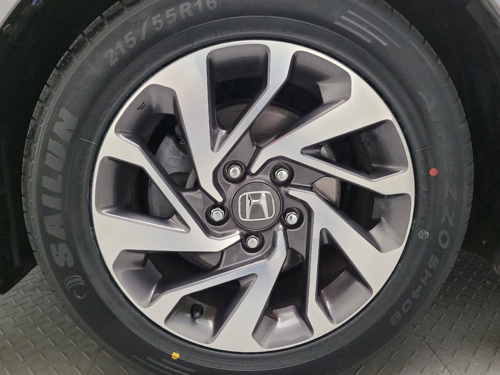 Used 2018 Honda Civic EX image 31