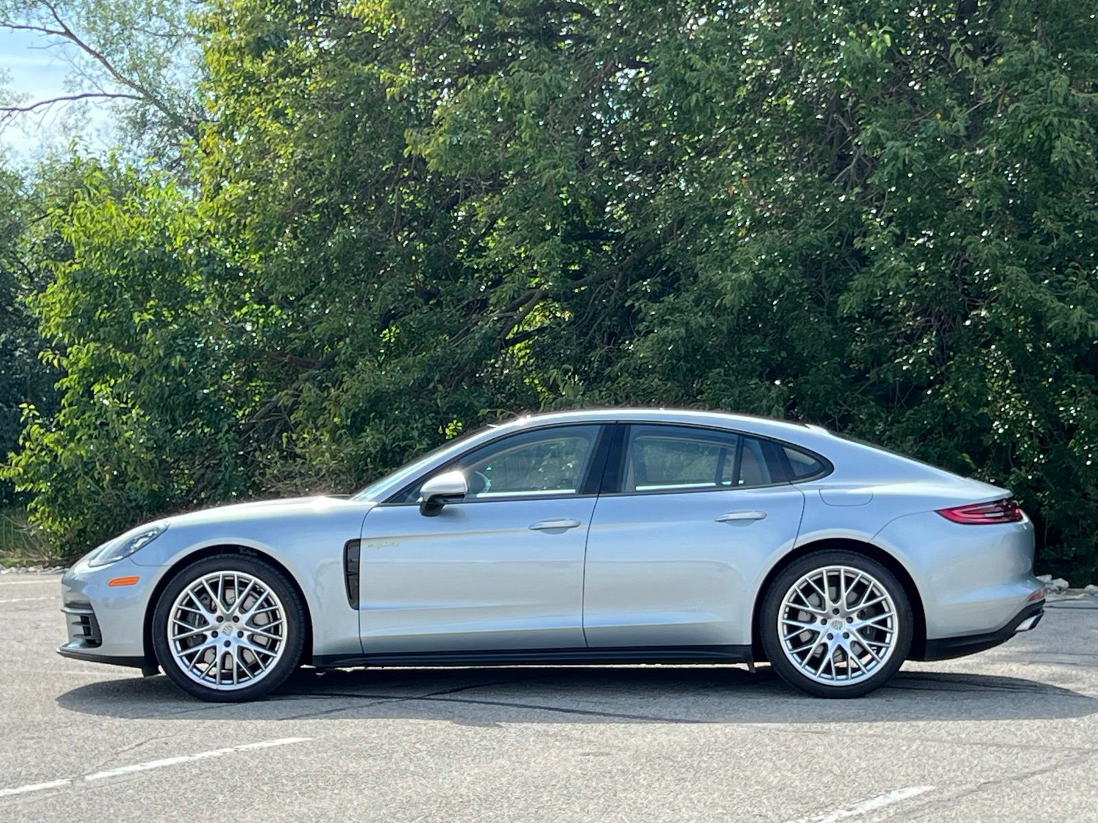 Certified 2020 Porsche Panamera 4 AWD/4WD image 2