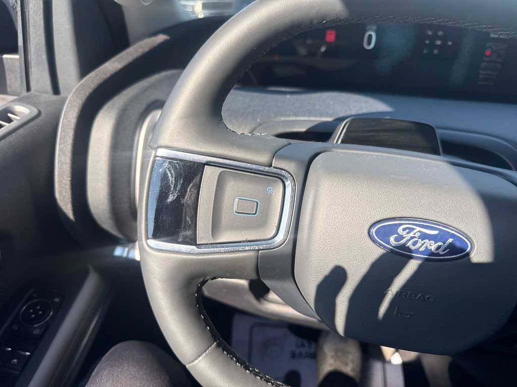 Used 2025 Ford Expedition Max Active AWD/4WD image 46