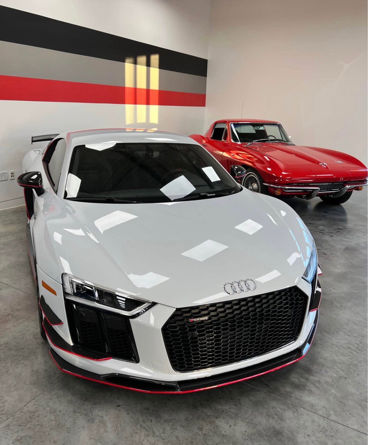 Used 2018 Audi R8 V10 plus w/ Full Leather Package image 16