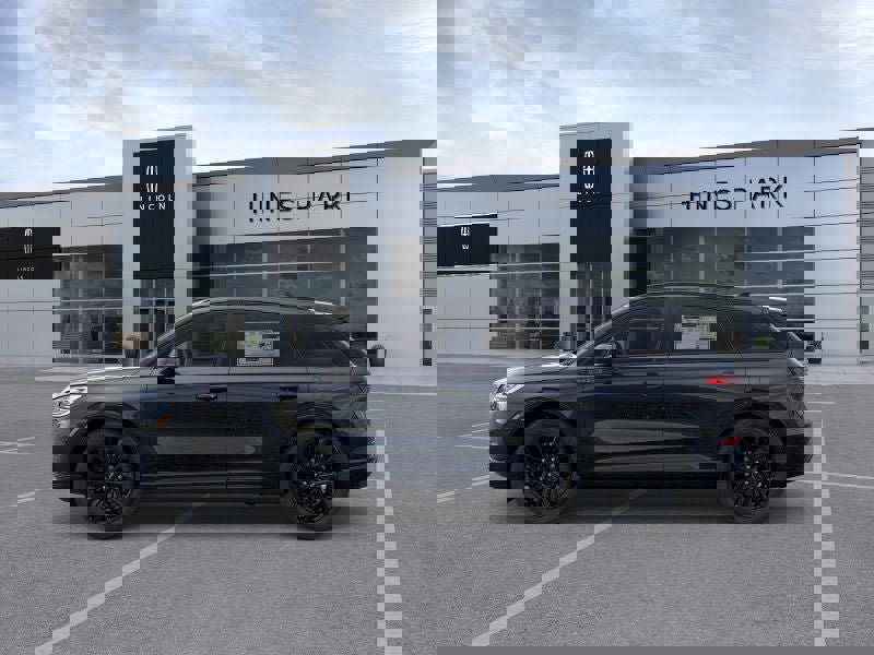 New 2026 Lincoln Corsair Reserve w/ Jet Appearance Package image 3