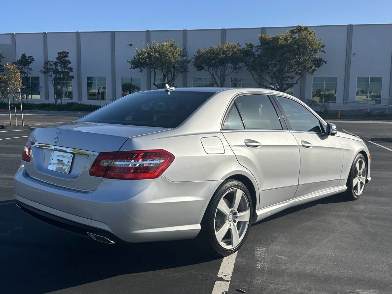 Used 2010 Mercedes-Benz E 350 Sedan w/ Premium 1 Pkg image 12