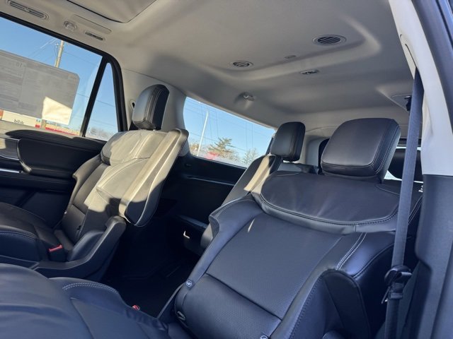 New 2025 Ford Expedition Max Platinum w/ Driver's Package image 11