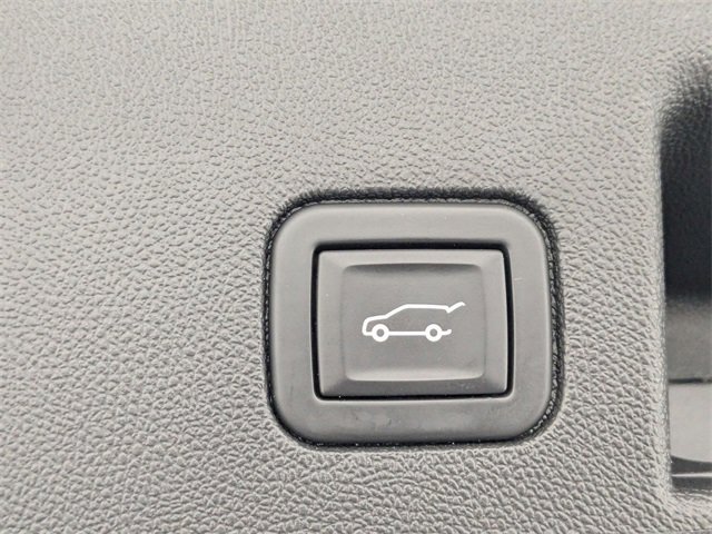 Used 2023 Chevrolet Equinox LT w/ Driver Convenience Package image 30