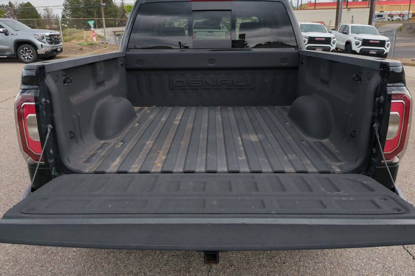 Used 2018 GMC Sierra 1500 Denali w/ Denali Ultimate Package AWD/4WD image 16