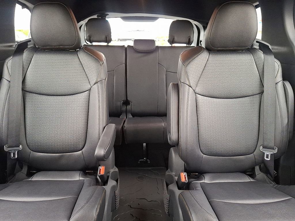 New 2026 Toyota Sienna XLE Woodland Edition AWD/4WD image 13