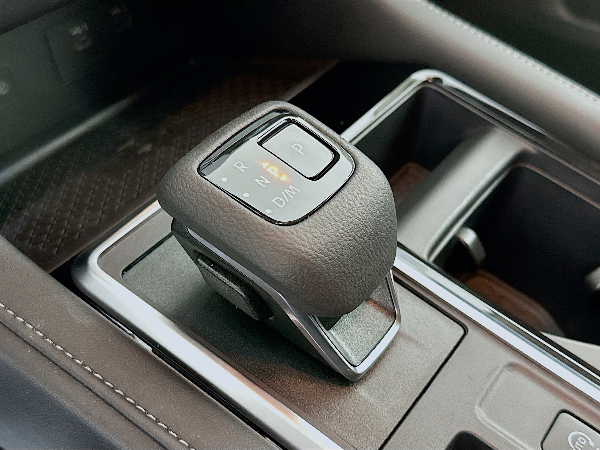 Used 2025 Nissan Pathfinder SL image 25