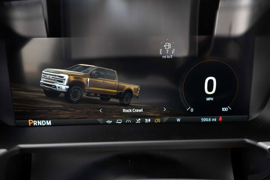 Used 2025 Ford F250 Platinum w/ Tremor Off-Road Package image 32