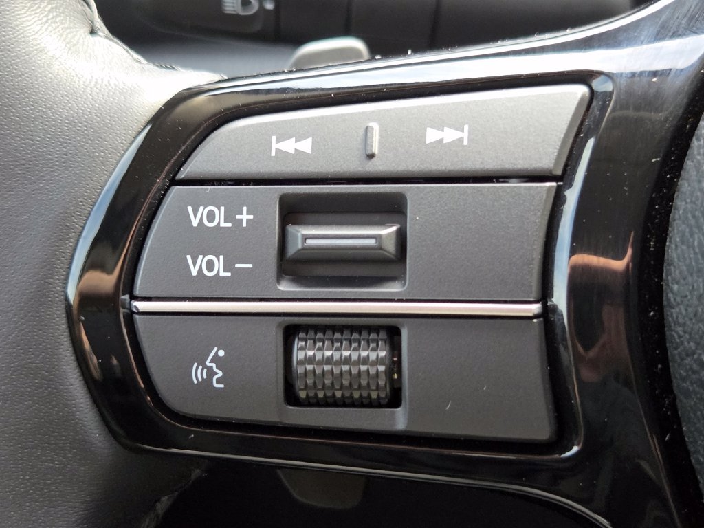 Certified 2026 Honda Pilot Touring image 17