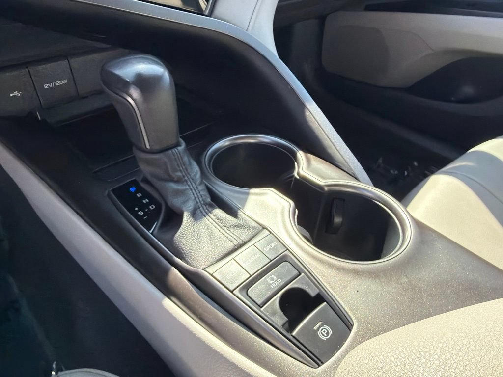 Used 2024 Toyota Camry SE AWD/4WD image 31