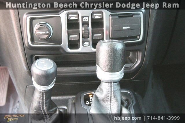 Used 2024 Jeep Wrangler Sahara image 17