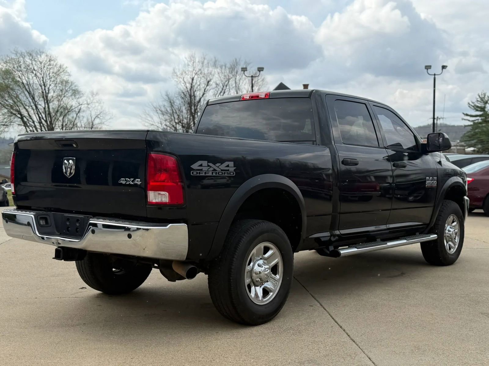 Used 2018 RAM 2500 Tradesman w/ Chrome Appearance Group AWD/4WD image 2