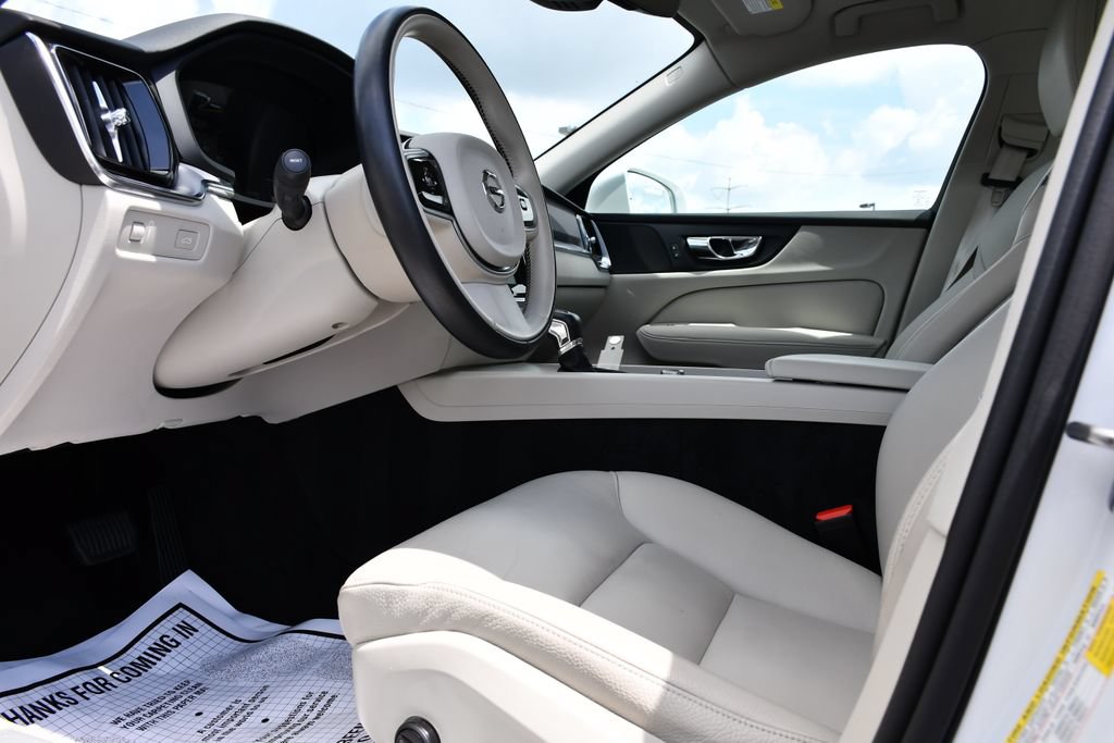 Used 2019 Volvo S60 T5 Momentum w/ Premium Package FWD image 17