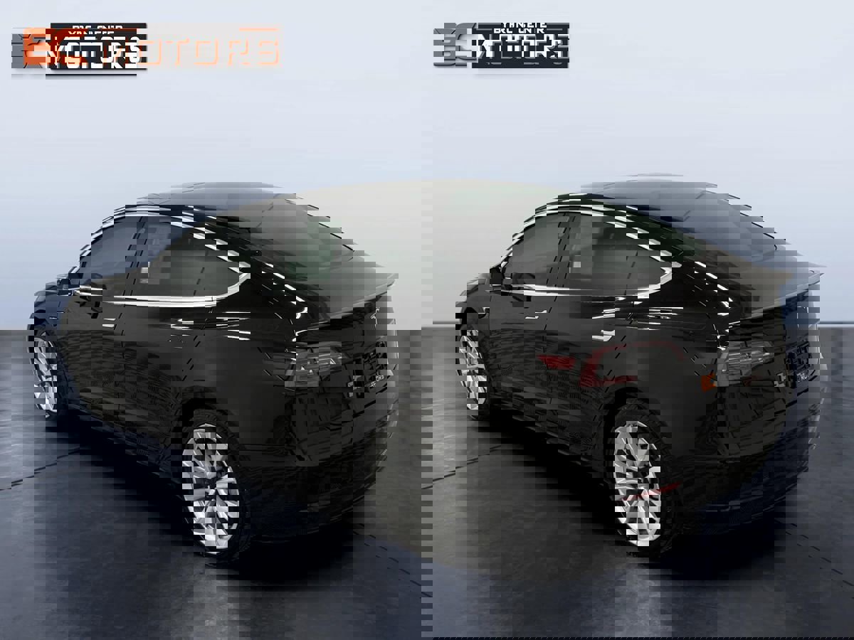 Used 2019 Tesla Model 3 Standard Range image 4