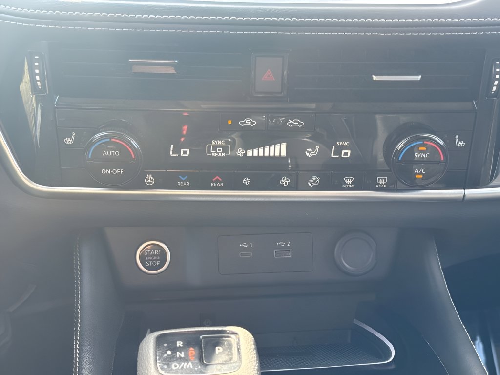 Used 2023 Nissan Rogue Platinum w/ Platinum Premium Package AWD/4WD image 16
