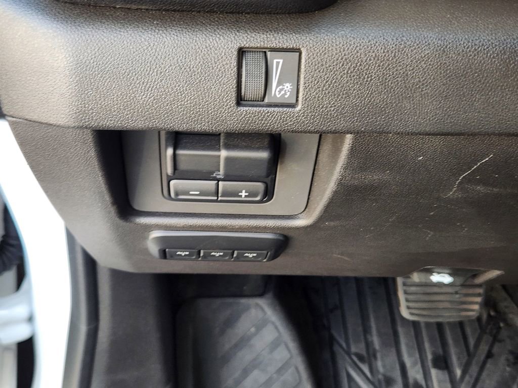 Used 2023 GMC Canyon AT4X image 17