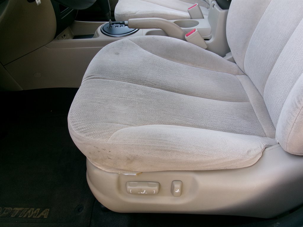 Used 2010 Kia Optima LX w/ Convenience Pkg image 12