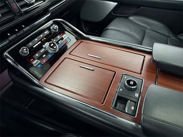 Certified 2022 Lincoln Navigator L Reserve image 34