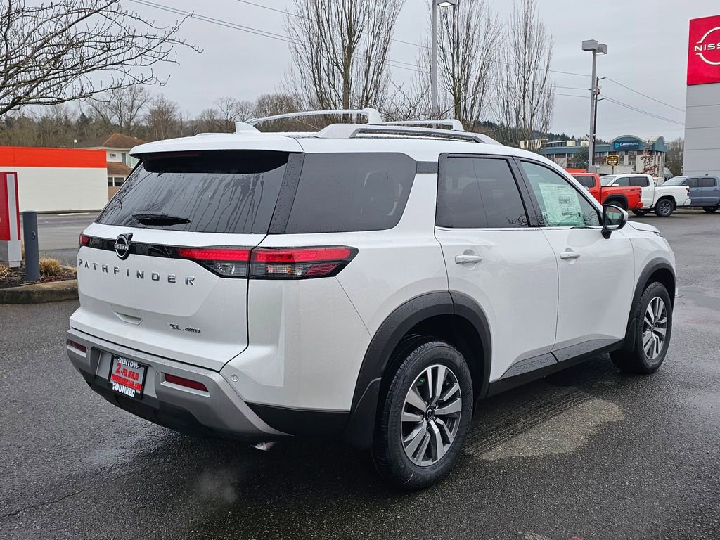 New 2025 Nissan Pathfinder SL image 5