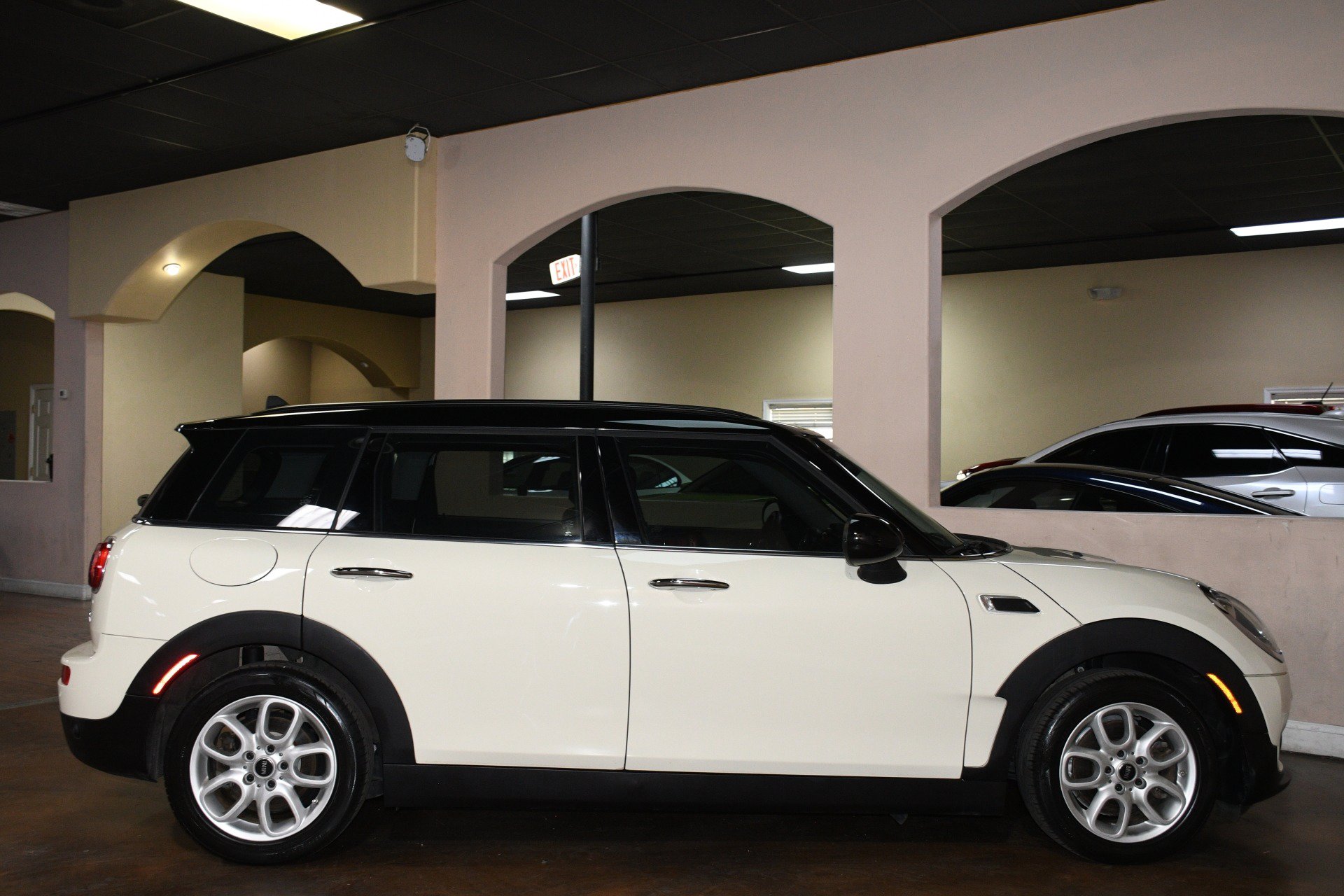 Used 2016 MINI Cooper Clubman FWD image 52