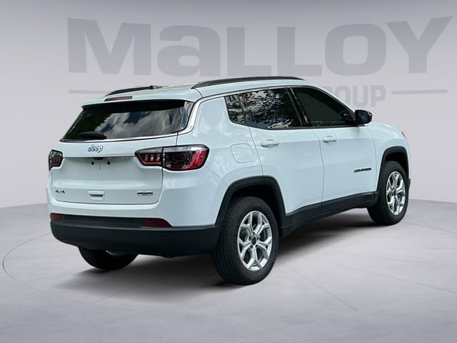 Used 2025 Jeep Compass Latitude AWD/4WD image 5