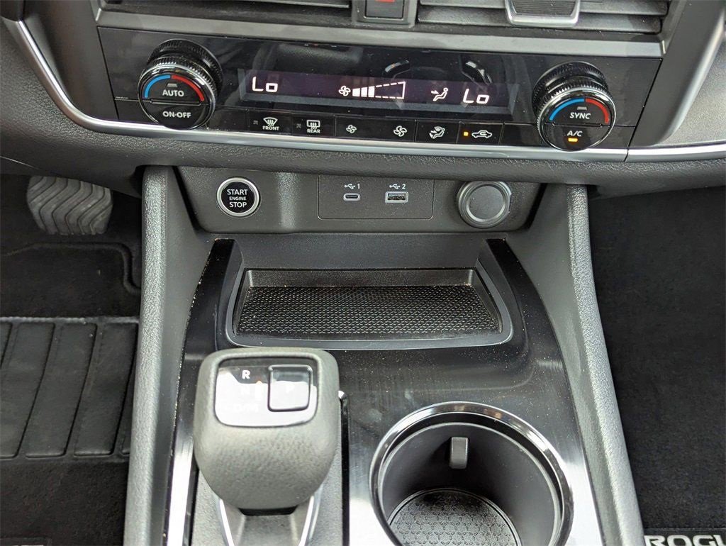 Certified 2023 Nissan Rogue SV image 28